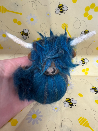 Thistle the Highland Coo - A new friend of Cala. Thistle is a bespoke needlefelt cow only available from Petals.
A perfect add on gift for someone or to simply add to the collection.